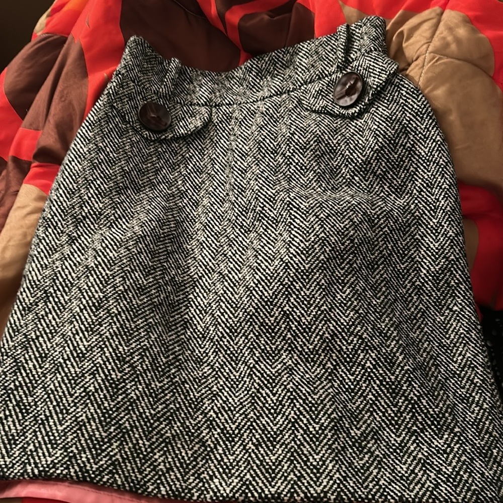 Classic Black and White Herringbone‎ Skirt lined with pink satin